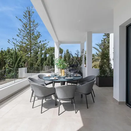 Villa Vacation I Marbesa White Pearl, Two Private Pools, Built In 2024