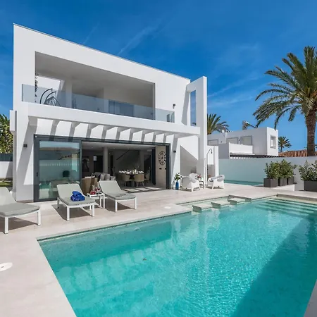 Vacation I Marbesa White Pearl, Two Private Pools, Built In 2024 Villa