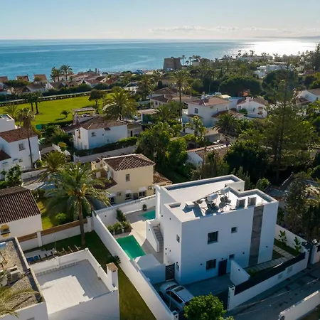 Vacation I Marbesa White Pearl, Two Private Pools, 3min Walk To The Beach, Fastest Wifi, Built In 2024 Villa